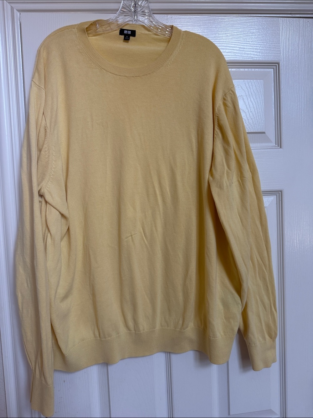 Uniqlo Men's Crewneck Sweater - Pale Yellow